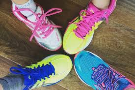 The Call Of Hot-melt Adhesive To Sponge. The Call Of Hot-melt Adhesive To Sponge.